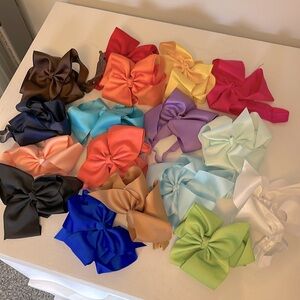 17 Brand new bow headbands